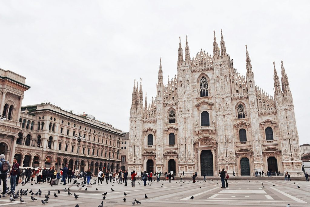 Duomo de Milan, photo par Daryan Shamkhali /unsplash