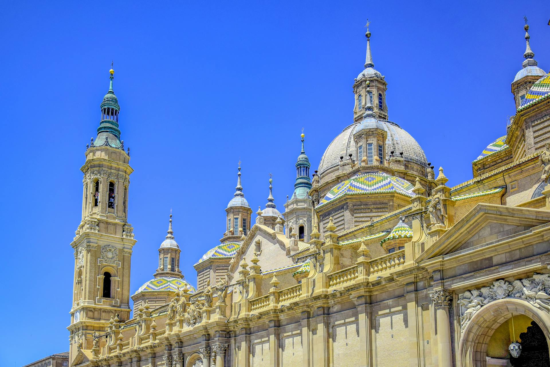 Saragosse, photo par emilio sanchez-hernandez / pexels