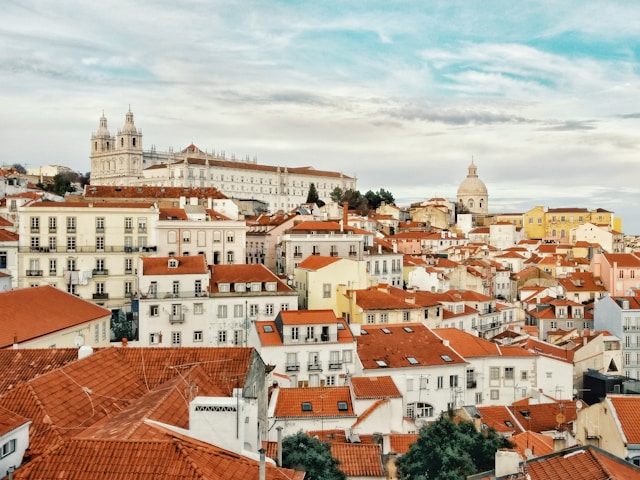Photo de l'affama à Lisbonne par Liam McKay / unsplash
