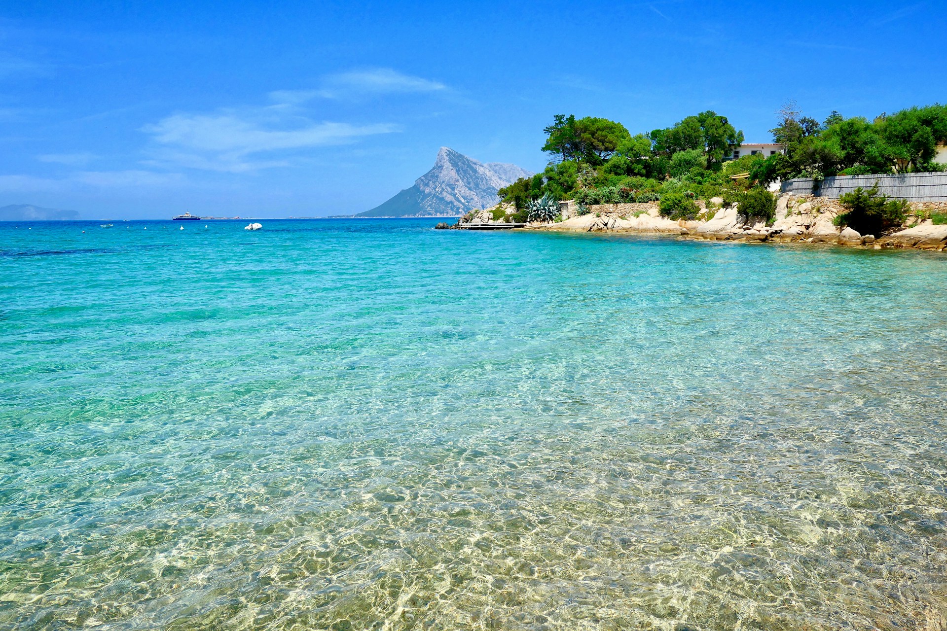 Plage de sardaigne, photo par Massimo Virgilio / unsplash