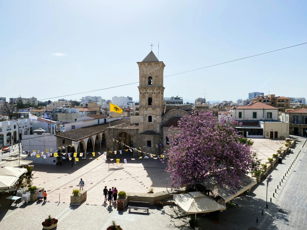 Larnaca (Chypre), photo par Secret Travel Guide / unsplash