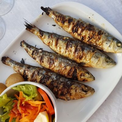Sardinhas Assadas (Sardines grillées à la portugaise)